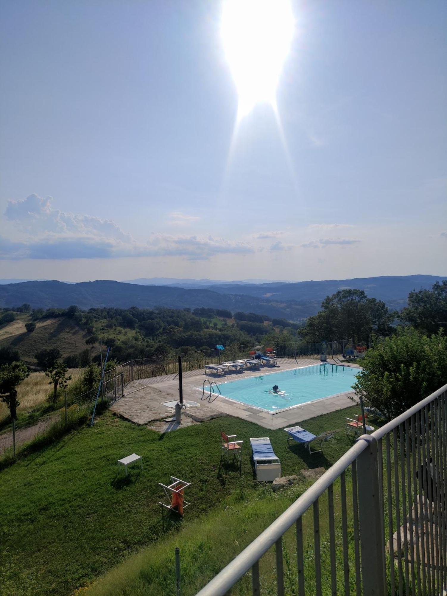 Agriturismo Borgo San Benedetto Villa Pietralunga  Kültér fotó