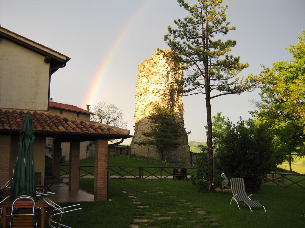 Agriturismo Borgo San Benedetto Villa Pietralunga  Kültér fotó