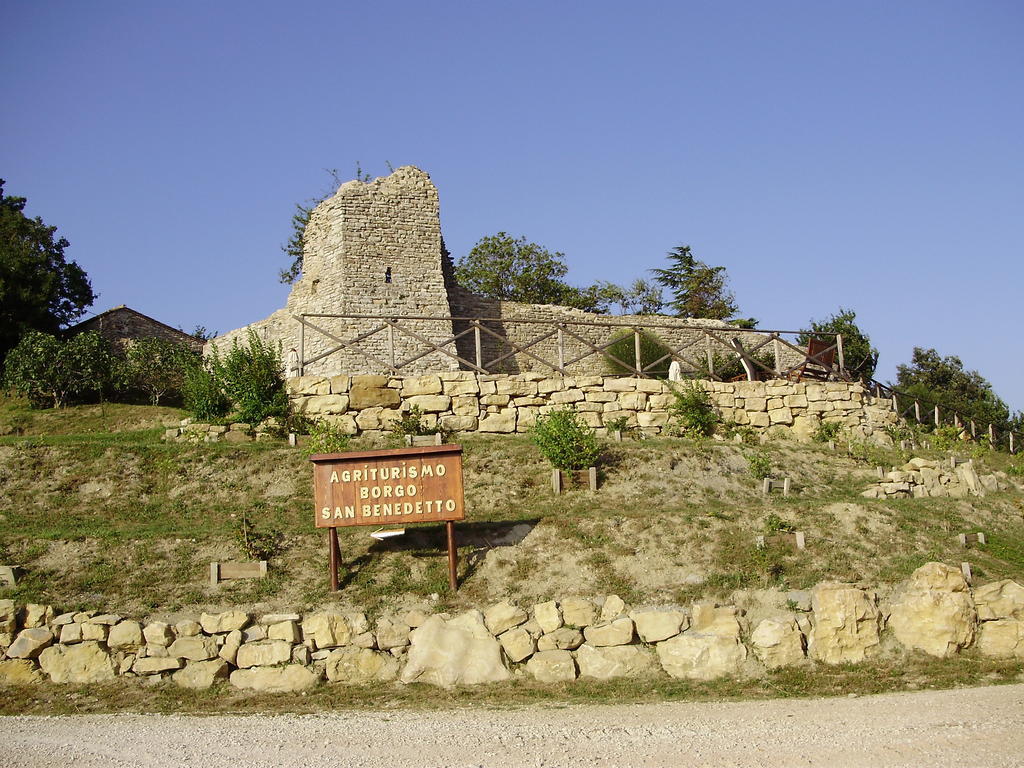 Agriturismo Borgo San Benedetto Villa Pietralunga  Kültér fotó